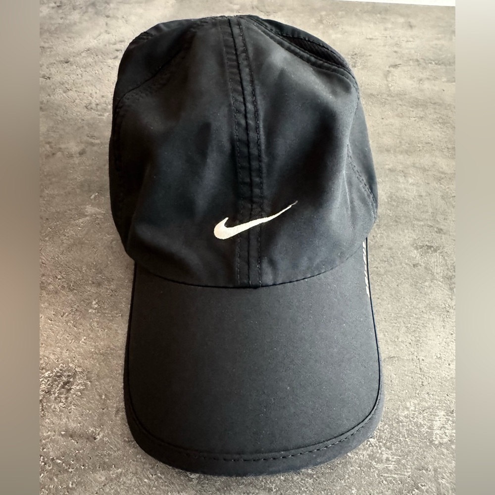 Nike Featherlight Dri-FIT Black Hat